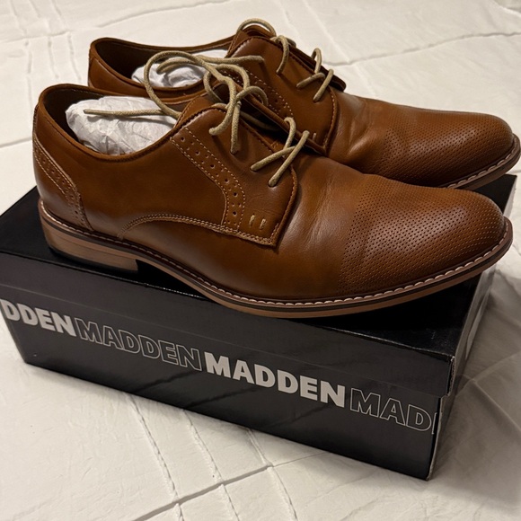 Steve Madden Tan Leather Oxfords - Picture 3 of 4